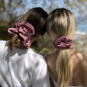 Rosewood regular satin scrunchie - ύφασμα, για τα μαλλιά, λαστιχάκια μαλλιών - 4