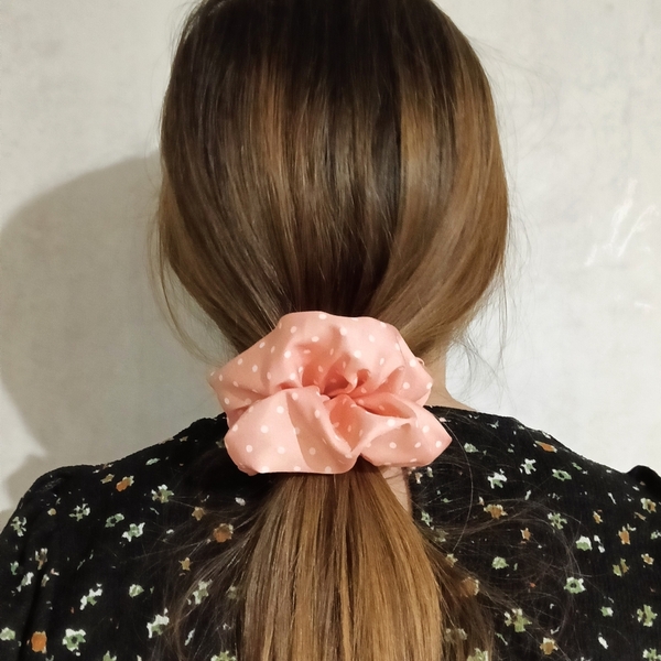 Μπρελόκ για δασκάλα με scrunchie - ύφασμα, ξύλο, λαστιχάκια μαλλιών - 3
