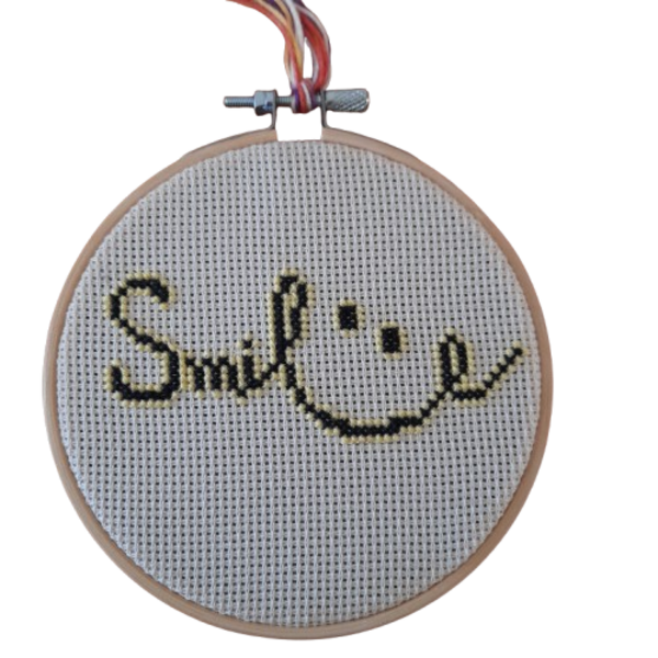 Κέντημα σταυροβελονιά "Smile" - ύφασμα, διακοσμητικά