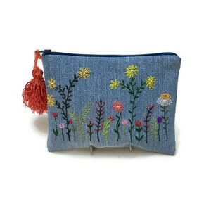 Clutch bag denim με χειροποίητο φλοραλ κέντημα - ύφασμα, clutch, φλοράλ, χειρός, μικρές