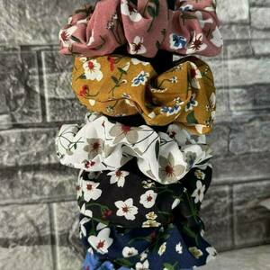 Scrunchie pattern με λουλούδια γαλάζιο 1τμχ - ύφασμα, λαστιχάκια μαλλιών - 2