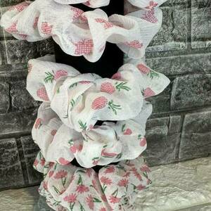 Scrunchie pattern vintage floral με κερασάκια - ύφασμα, λαστιχάκια μαλλιών - 2
