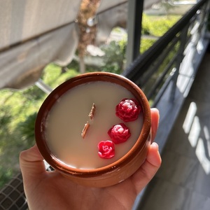Αρωματικό κερί σόγιας -καρύδας 160gr σε πήλινο δοχείο. - αρωματικά κεριά