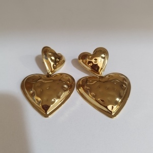 ♦ THE "LILIANA" EARRINGS, ΑΤΣΑΛΙΝΑ ΣΚΟΥΛΑΡΙΚΙΑ, ΚΡΕΜΑΣΤΑ ΜΕ ΔΙΠΛΕΣ ΚΑΡΔΙΕΣ, ΧΡΥΣΟ, GOLD-PLATED - καρδιά, καθημερινό, ατσάλι, αγ. βαλεντίνου - 4