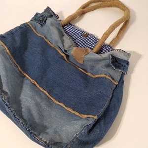 Μεγάλη χειροποίητη upcycled denim τσάντα ώμου. - ύφασμα, ώμου, all day, θαλάσσης, tote - 2