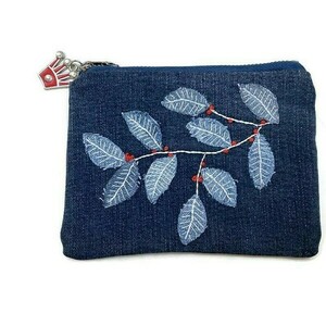 Χειροποίητο τζιν clutch, κεντημένο στο χέρι, applique με boro τεχνική - ύφασμα, clutch, all day, χειρός, μικρές