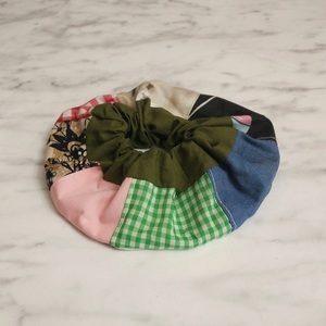 Scrunchy patchwork με φάσα χακί - ύφασμα, δώρα για γυναίκες, λαστιχάκια μαλλιών - 2