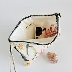 Τσαντάκι με αδιάβροχο εσωτερικό, linen daisies - ύφασμα, φλοράλ, all day, θαλάσσης, χειρός - 4