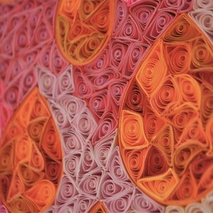 Πίνακας με την τεχνική quilling | Βροχή χαράς - χαρτί, γεωμετρικά σχέδια, 3d κάδρο