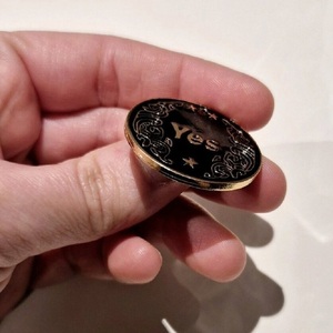 Χειροποίητο Μπρελόκ για Αναποφάσιστους με Νόμισμα Ναι/Όχι και με Καφέ Φουντίτσα - μεταλλικό, αυτοκινήτου, σπιτιού - 4
