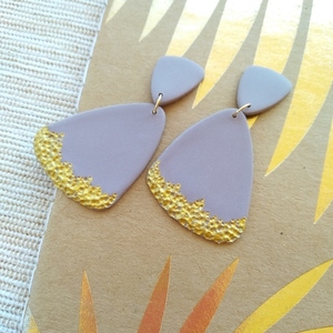 Ysabel/ Boho dusty purple σκουλαρίκια από πηλό με ζωγραφισμένες χρυσές λεπτομέρειες - πηλός, ατσάλι, boho, μεγάλα, φθηνά - 3