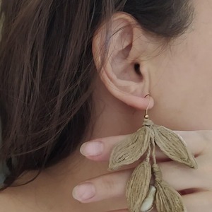 Χειροποίητα σκουλαρίκια της σειράς "Foliage",από φυτικό σπάγγο. - ασήμι, ημιπολύτιμες πέτρες, νήμα, μακριά, γάντζος - 2
