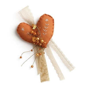 Χειροποίητη Καρδιά Αγάπης – Embroidered Heart Charm - ύφασμα, σπίτι, νονά, δασκάλα, πρώτα Χριστούγεννα - 2